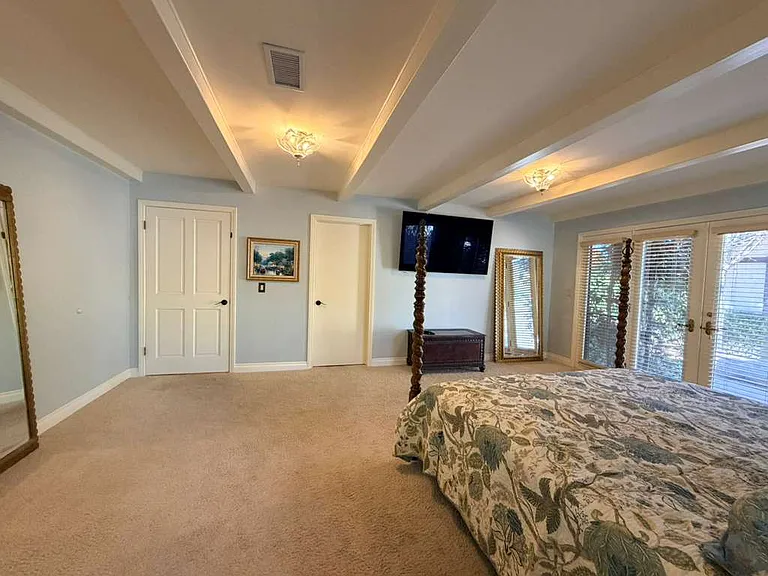 711 Country Club Dr — Photo 42