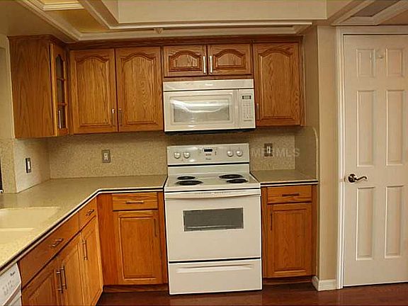 3rd image of 7201 Catherine Dr