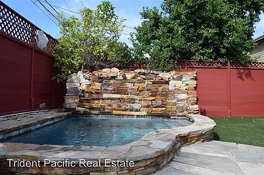 1st image of 604 Catalina Blvd