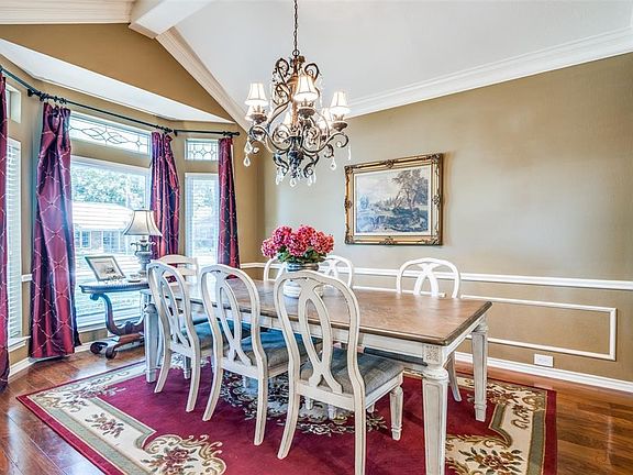 2nd image of 523 Shoreview Dr