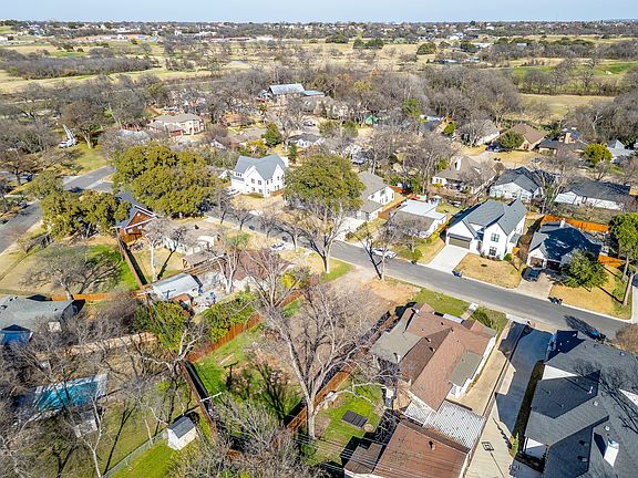 5th image of 841 Northwood Rd