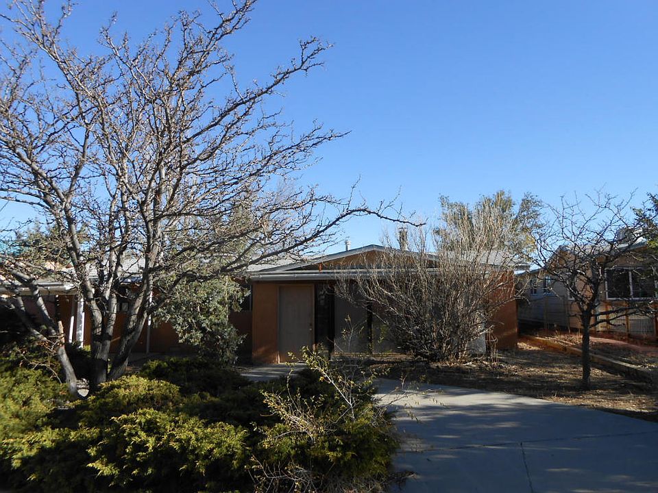 1st image of 311 Canyon De Chelly Ln