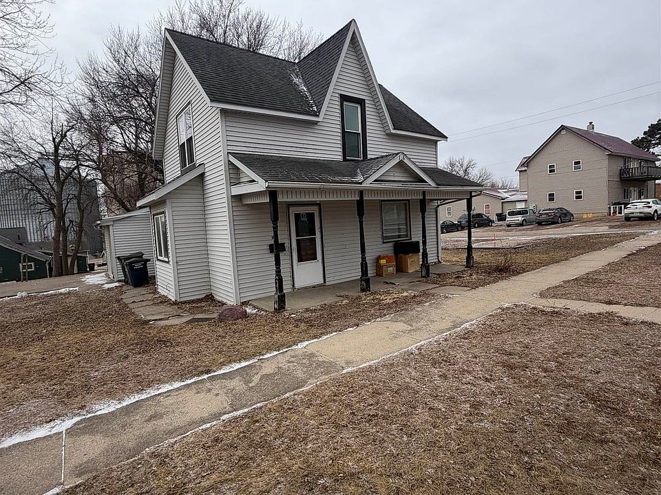 1st image of 106 Avenue A E