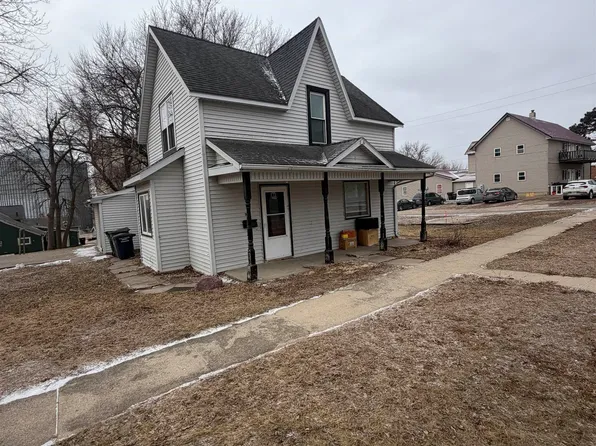 106 Avenue A E, Lake Park, IA 51347