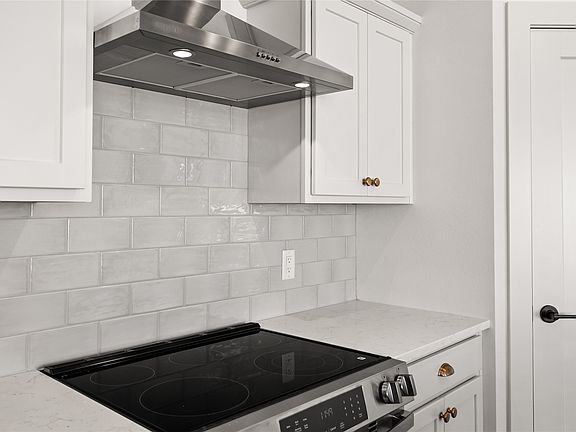 4th image of 17242 Northview Dr