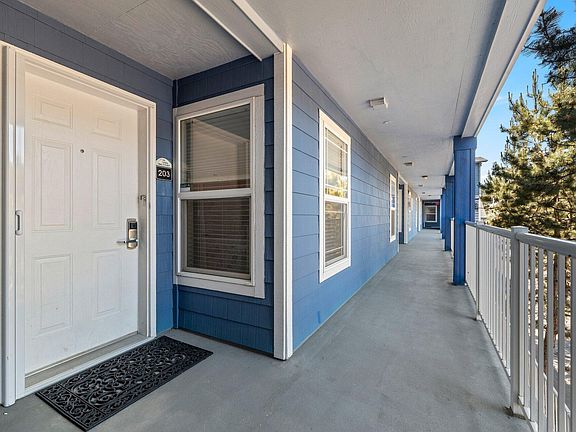 3rd image of 890 SE Bay Blvd #203