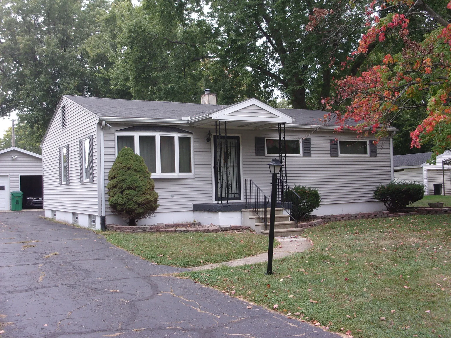 69140 Elaine Dr photo 1