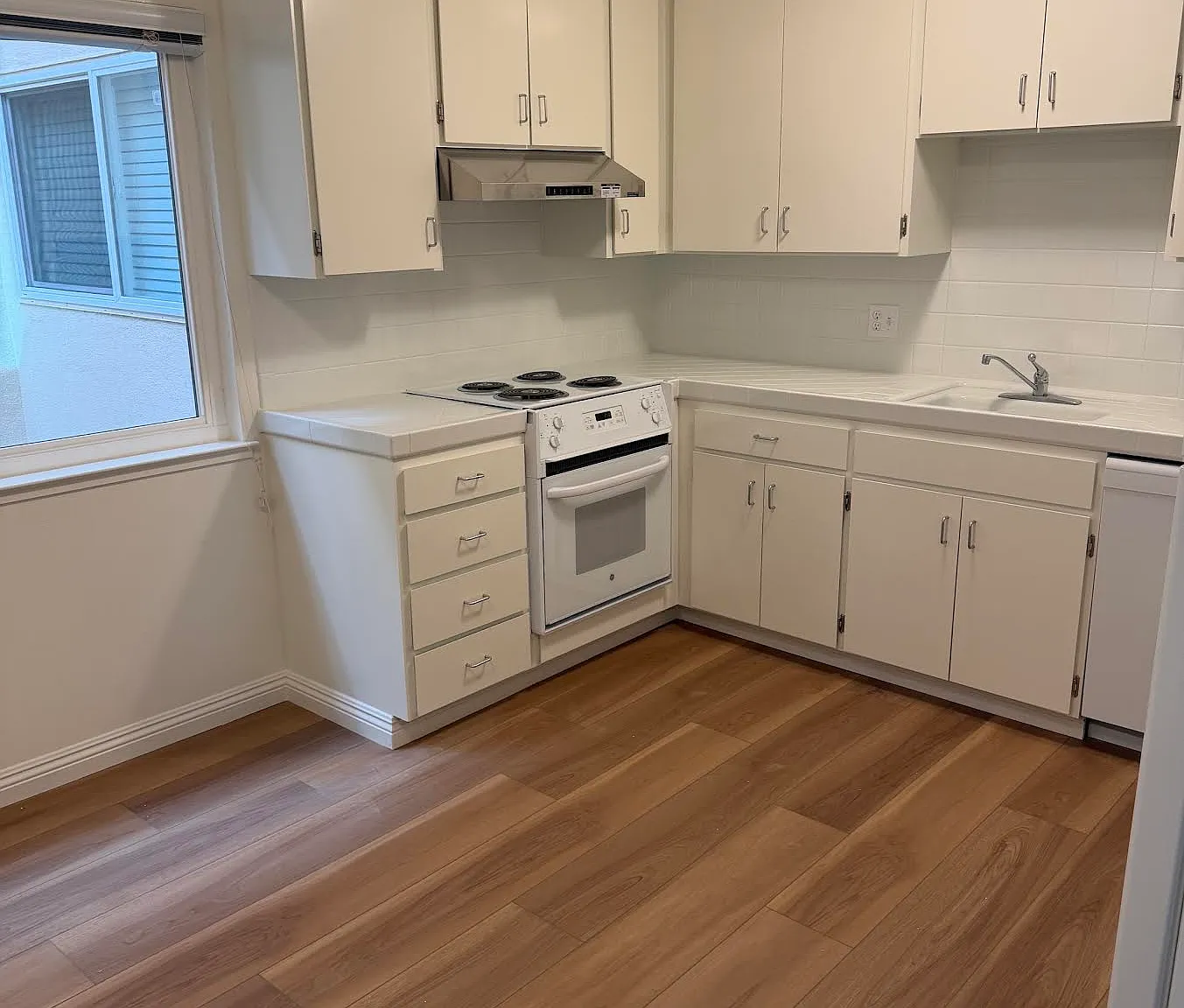 1 bed, 650 sqft, $4,900 — Photo 3