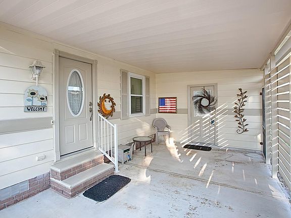 4th image of 1559 Hillcrest Dr