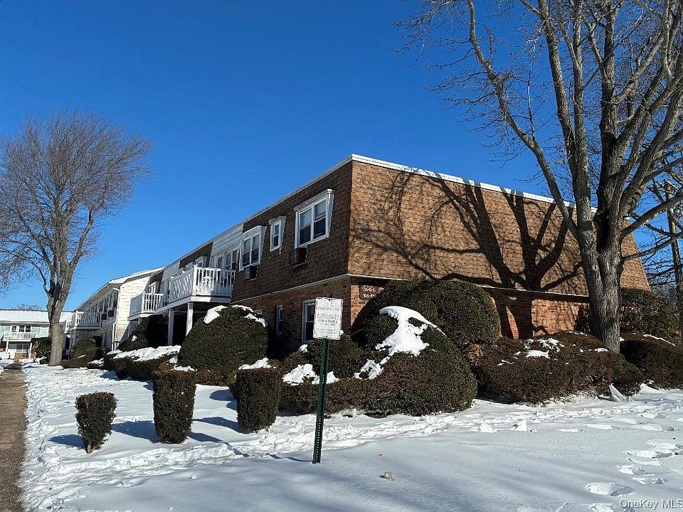 1st image of 126 Hemlock Drive #3a