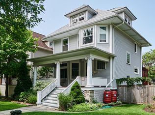 821 S Ridgeland Ave, Oak Park, IL 60304