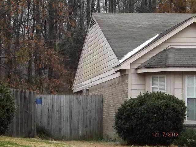 2nd image of 4202 Hampton Manor Ln