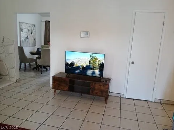 1472 Lucky St, Las Vegas, NV 89104