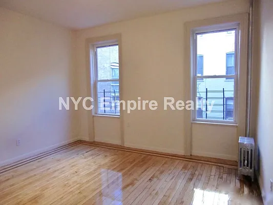 Rented by NYC Empire Realty Inc | media 18