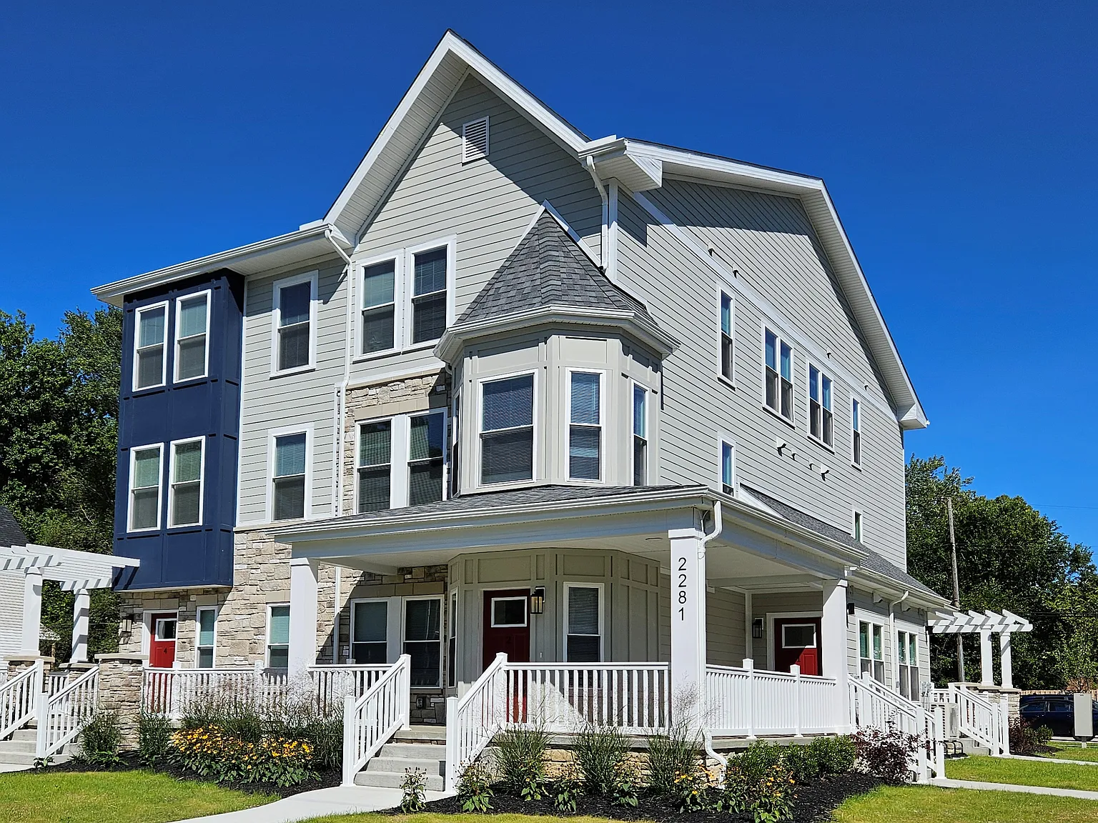 2 bed, 1.5 bath, 1144 sqft, $1,850 — Photo 3
