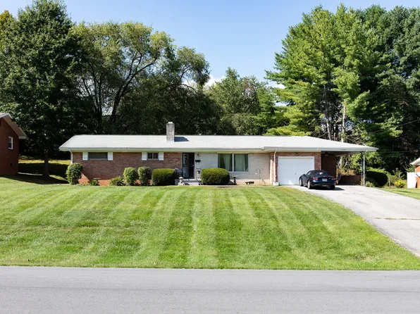 2206 Wyndale Rd, Johnson City, TN 37604
