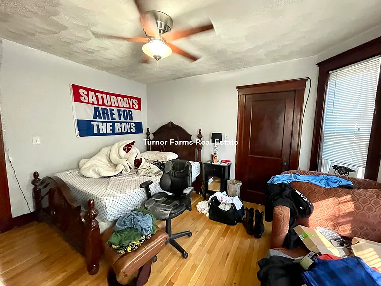 221 Holland St #2R — Photo 8