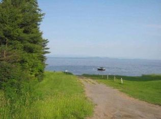 22 Oak Ave, Willsboro, NY 12996