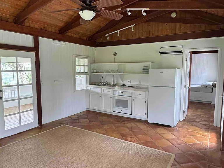 5150 Kahiliholo Rd #C — Photo 3