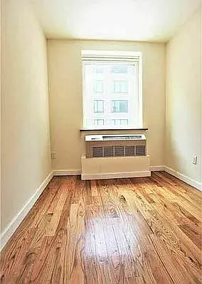 Rented by Metropolitan Property Group | media 12