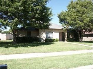 1802 W Jamestown Dr, Ennis, TX 75119