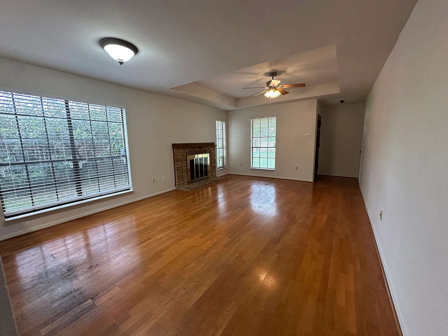 2 bed, 1121 sqft, $1,800 — Photo 4