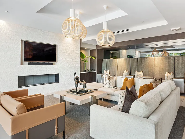 Luxe at Alewife — Photo 31