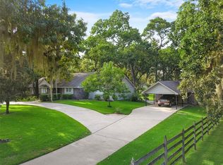 9502 Rolling Oaks Dr, Tomball, TX 77375