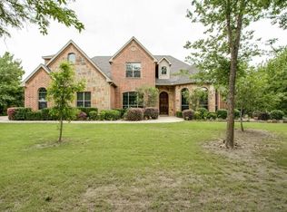 8132 Willow Ln, Terrell, TX 75160
