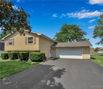 6409 Buell Dr, Lockport, NY, 14094