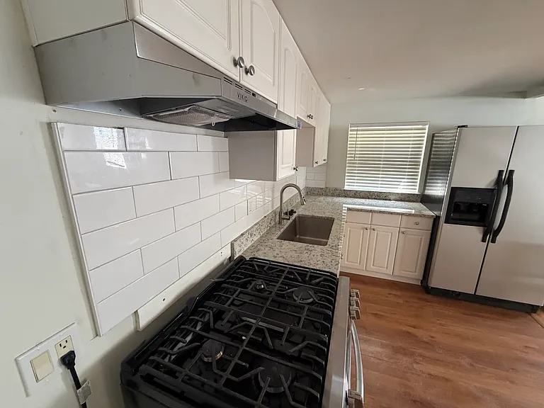 3027 Melton St N — Photo 18