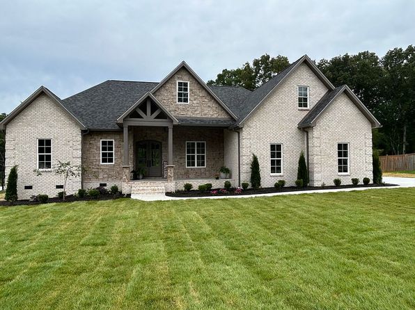 2100 Country Club Dr