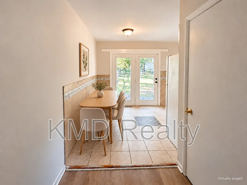 2 bed, 1.0 bath, $1,195 — Photo 3