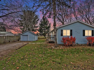 902 Millard St, Three Rivers, MI, 49093