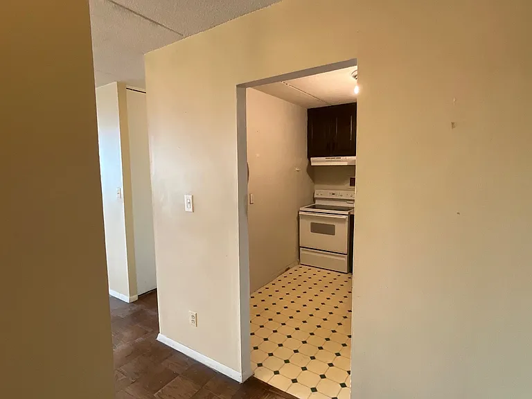 250 Gorge Rd #7H — Photo 11