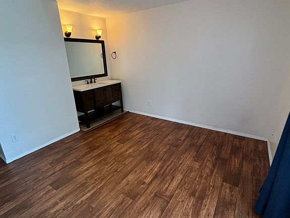 5th image of 700 Fruit Ave NW APT H