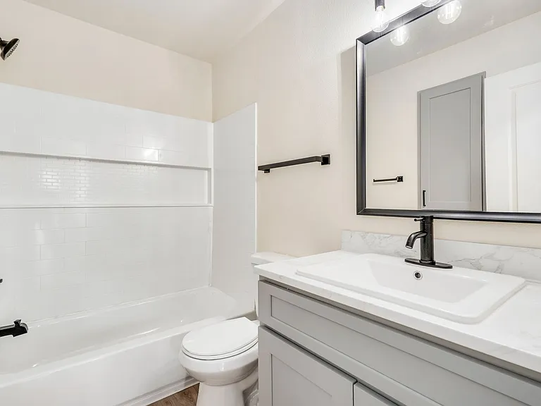 1618 Banyan Dr #2 — Photo 9