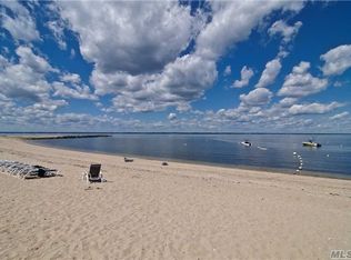 3 Winding Way, Locust Valley, NY 11560