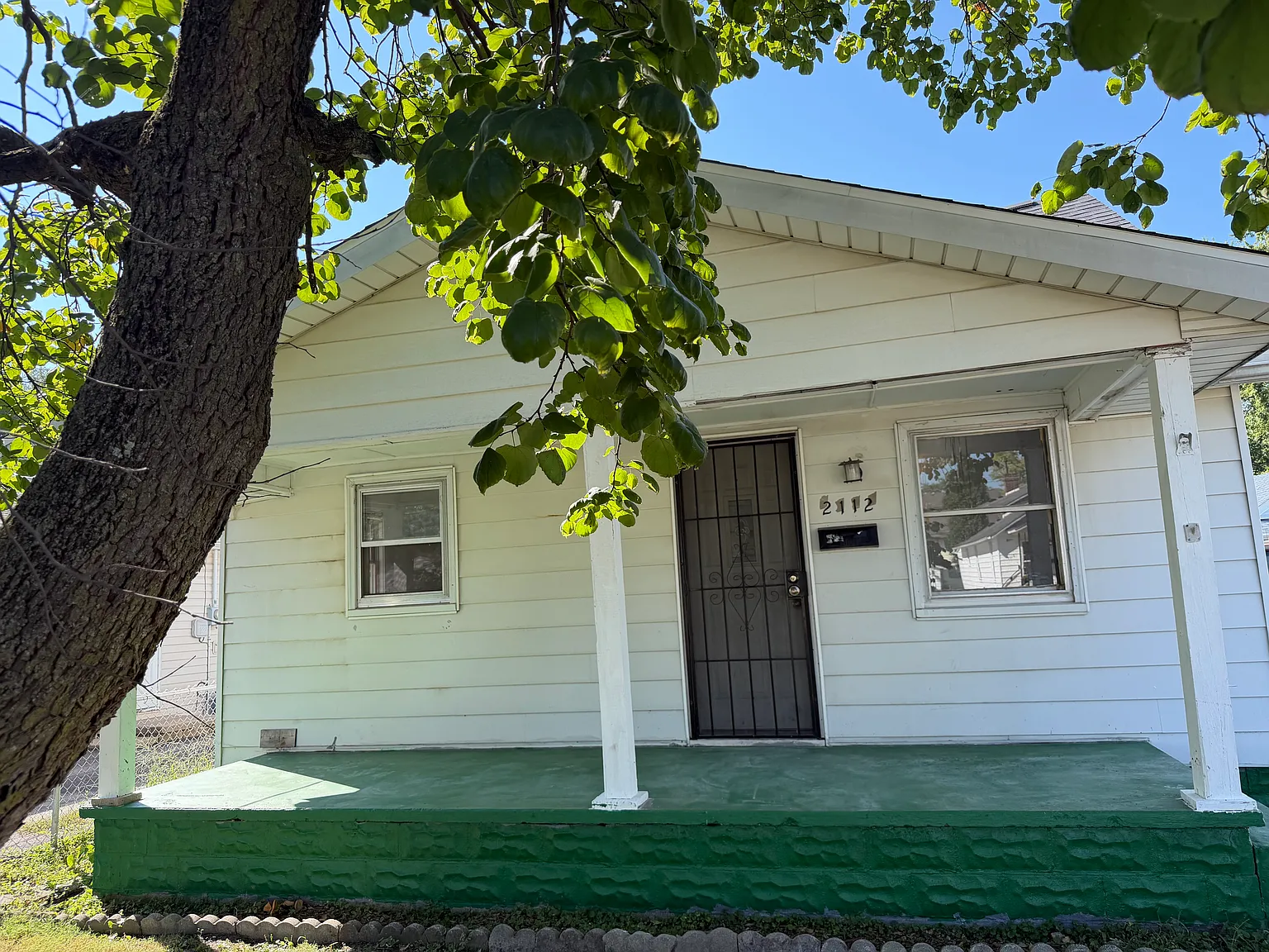 2 bed, 800 sqft, $1,100 — Photo 1