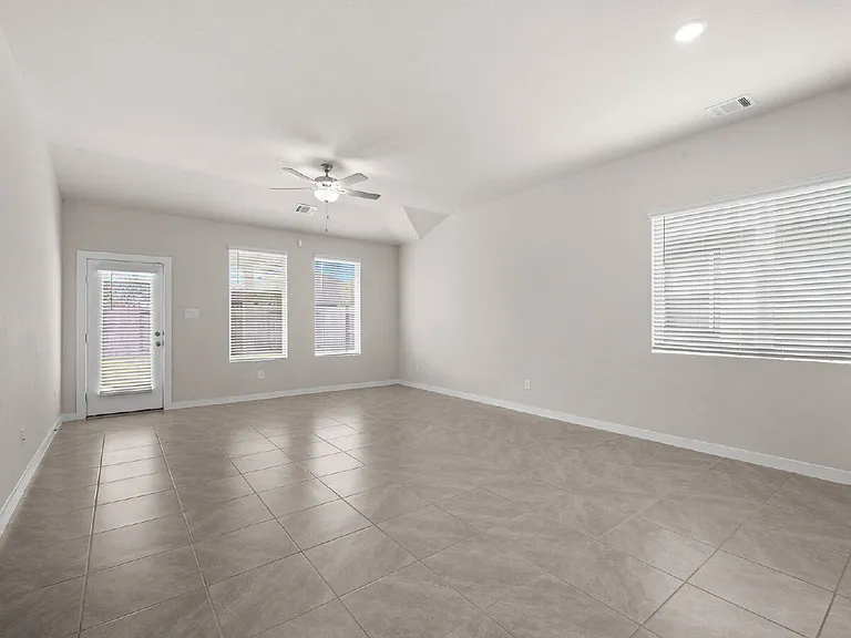 509 Brent Park Ct — Photo 7
