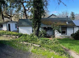 890 S 70th St, Springfield, OR 97478