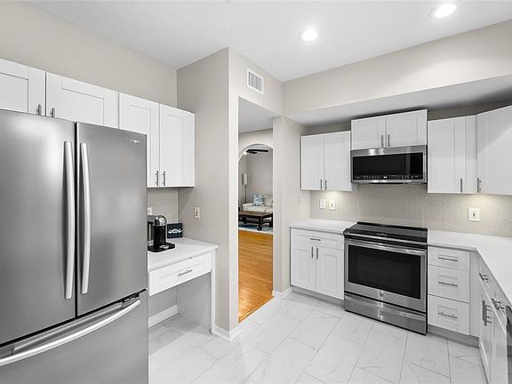 4th image of 501 KNIGHTS RUN AVENUE #5102