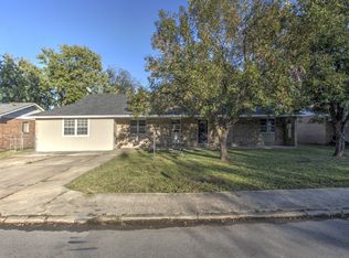 413 N Hogan St, Pryor, OK 74361