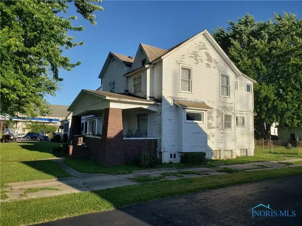 819 W State St, Fremont, OH 43420