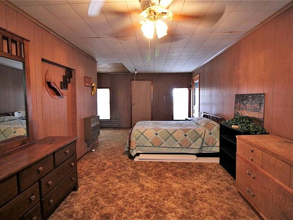4th image of 901 Homestead Ln