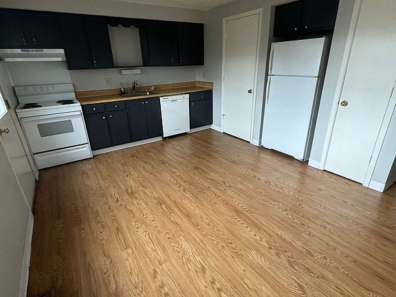 3rd image of 1502 Glenn Ave #1502