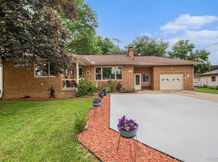2126 Covert Rd, Burton, MI 48509