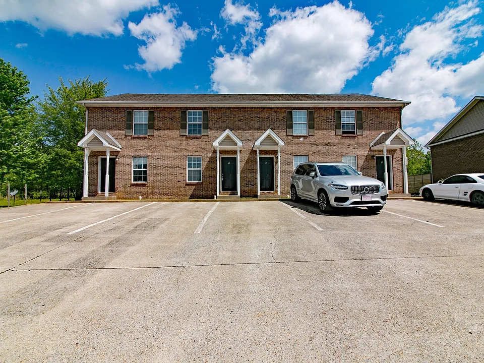 809 Oak Arbor Ct #3