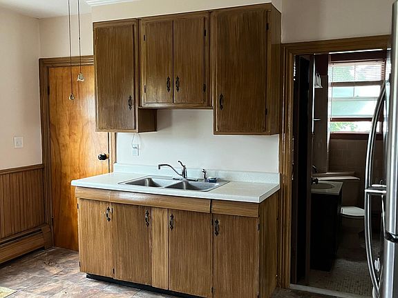 5th image of 53 Arlington St #2