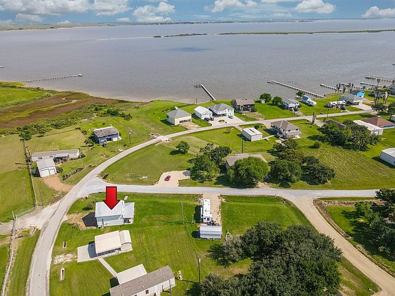 2nd image of 2749 W Bayshore Dr